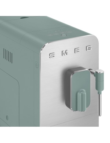MACCHINE CAFFE' ESPRESSO: vendita online SMEG BCC02EGMEU MACCHINA CAFFE'  AUTOMATICA VERDE SMERALDO in offerta