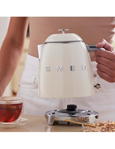 Smeg Mini Bollitore 50's Style – Panna LUCIDO – KLF05CREU