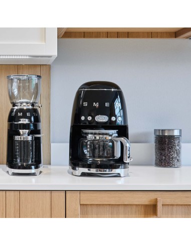MACCHINE CAFFE' ESPRESSO: vendita online SMEG DCF02BLEU MACCHINA CAFFE' ANNI 50 NERA in offerta