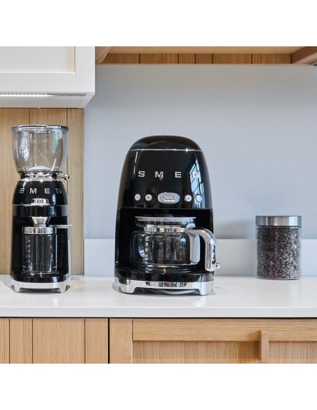MACCHINE CAFFE' ESPRESSO: vendita online SMEG DCF02BLEU MACCHINA CAFFE' ANNI 50 NERA in offerta