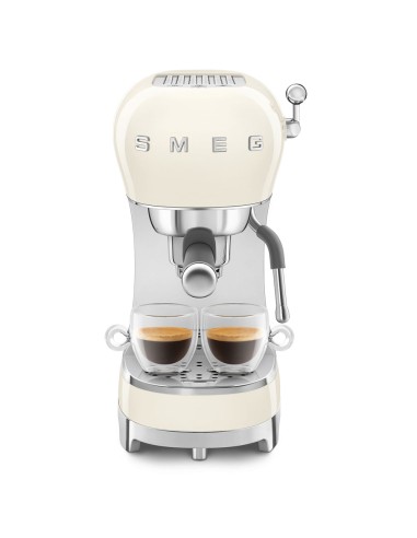 MACCHINE CAFFE' ESPRESSO: vendita online SMEG ECF02CREU MACCHINA CAFFE'   ESPRESSO PANNA in offerta