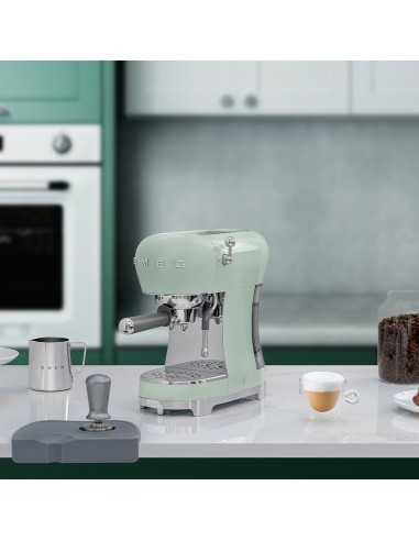 MACCHINE CAFFE' ESPRESSO: vendita online SMEG ECF02PGEU MACCHINA DA CAFFE' ESPRESSO MANUALE VERDE PASTELLO in offerta