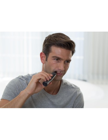 PANASONIC ER-GN33-H301 REGOLA PELI NASO E ORECCHIE