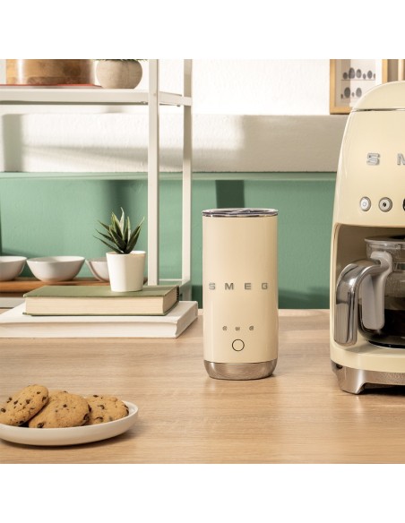 SMEG MFF02CREU MONTALATTE A INDUZIONE 500W CREMA