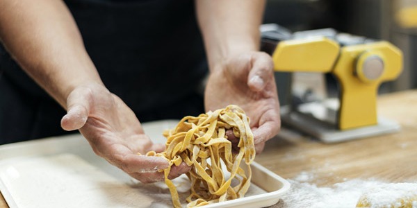 Le caratteristiche della miglior macchina per pasta: guida alla scelta