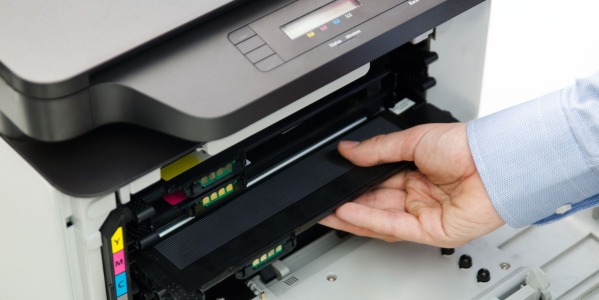 Stampanti multifunzione laser a colori: qualità professionale anche a casa