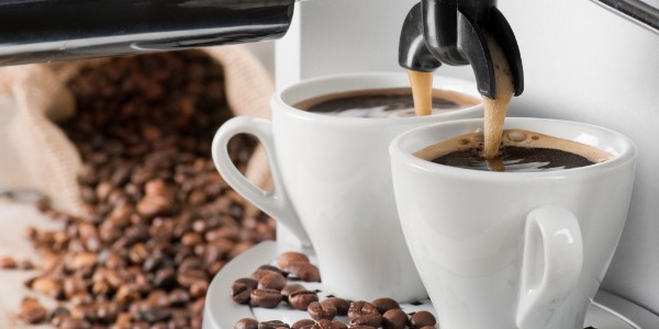 Macchina per caffè espresso in grani o macinato: qual è la migliore?